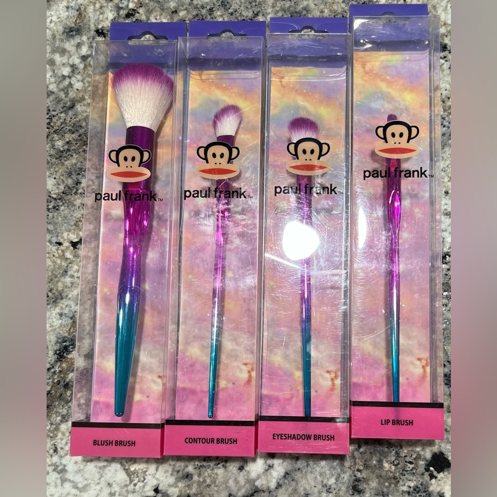 NIB Set of 4 Paul Frank Makeup Brushes